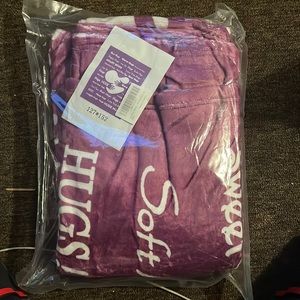 Fleece throw blanket